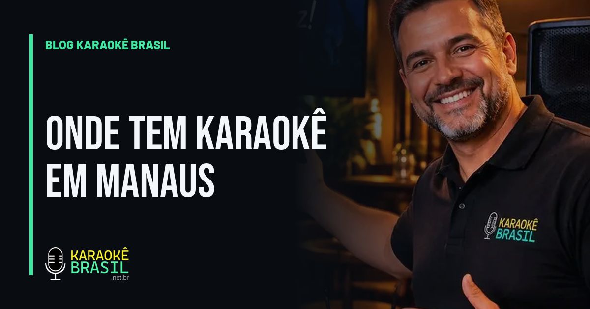 Apresentador de karaokê com microfone, chamando o próximo cantor