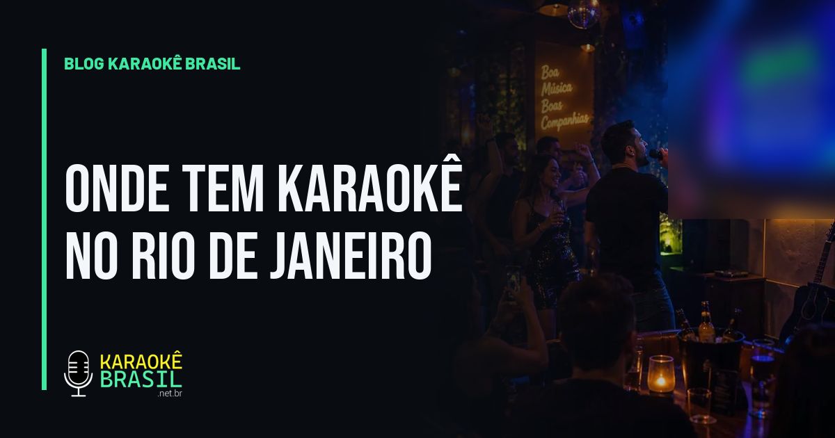 Salão cheio de gente cantando junto no karaokê